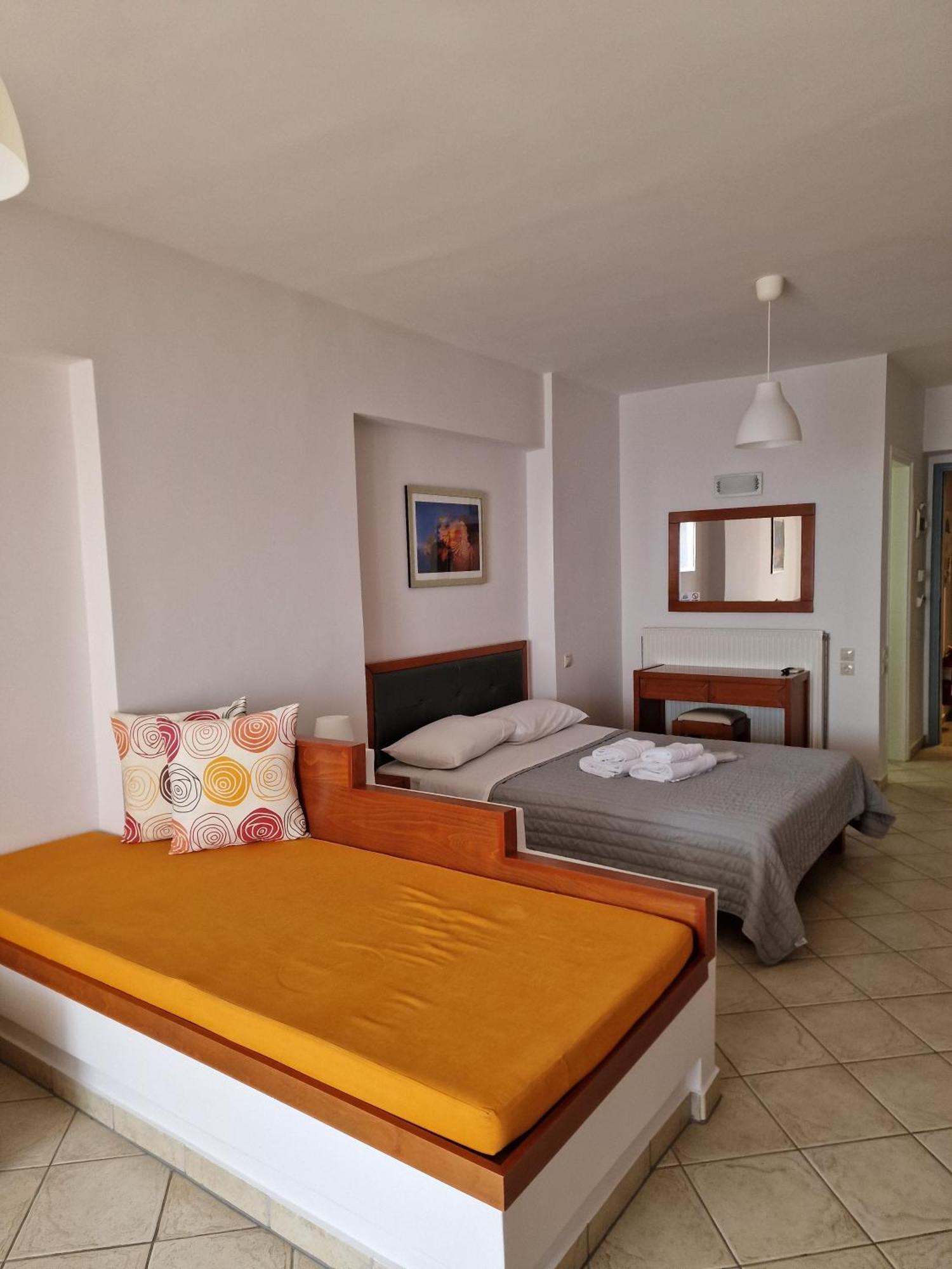 Porto Xronia Aparthotel Khronia ภายนอก รูปภาพ