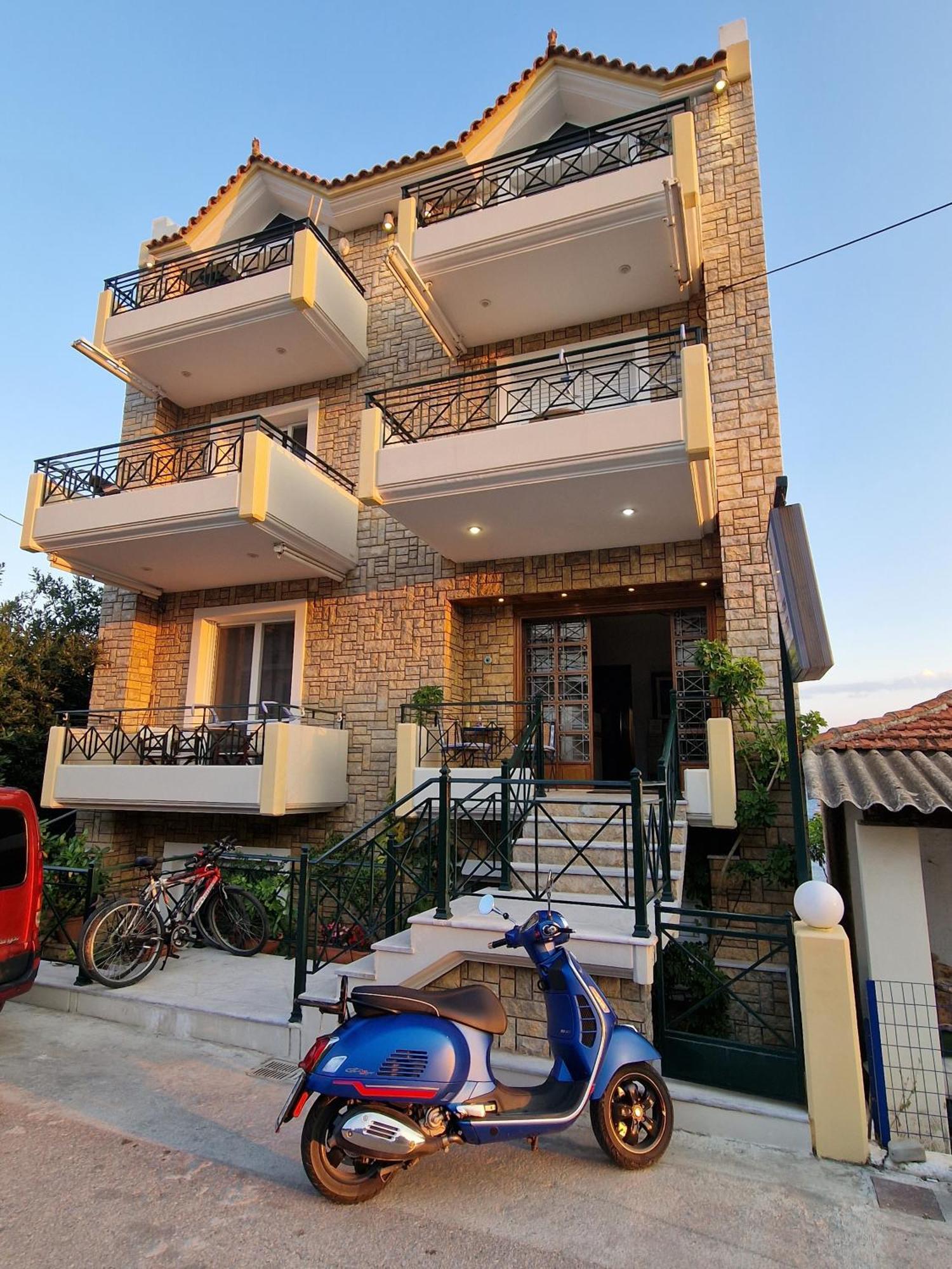 Porto Xronia Aparthotel Khronia ภายนอก รูปภาพ