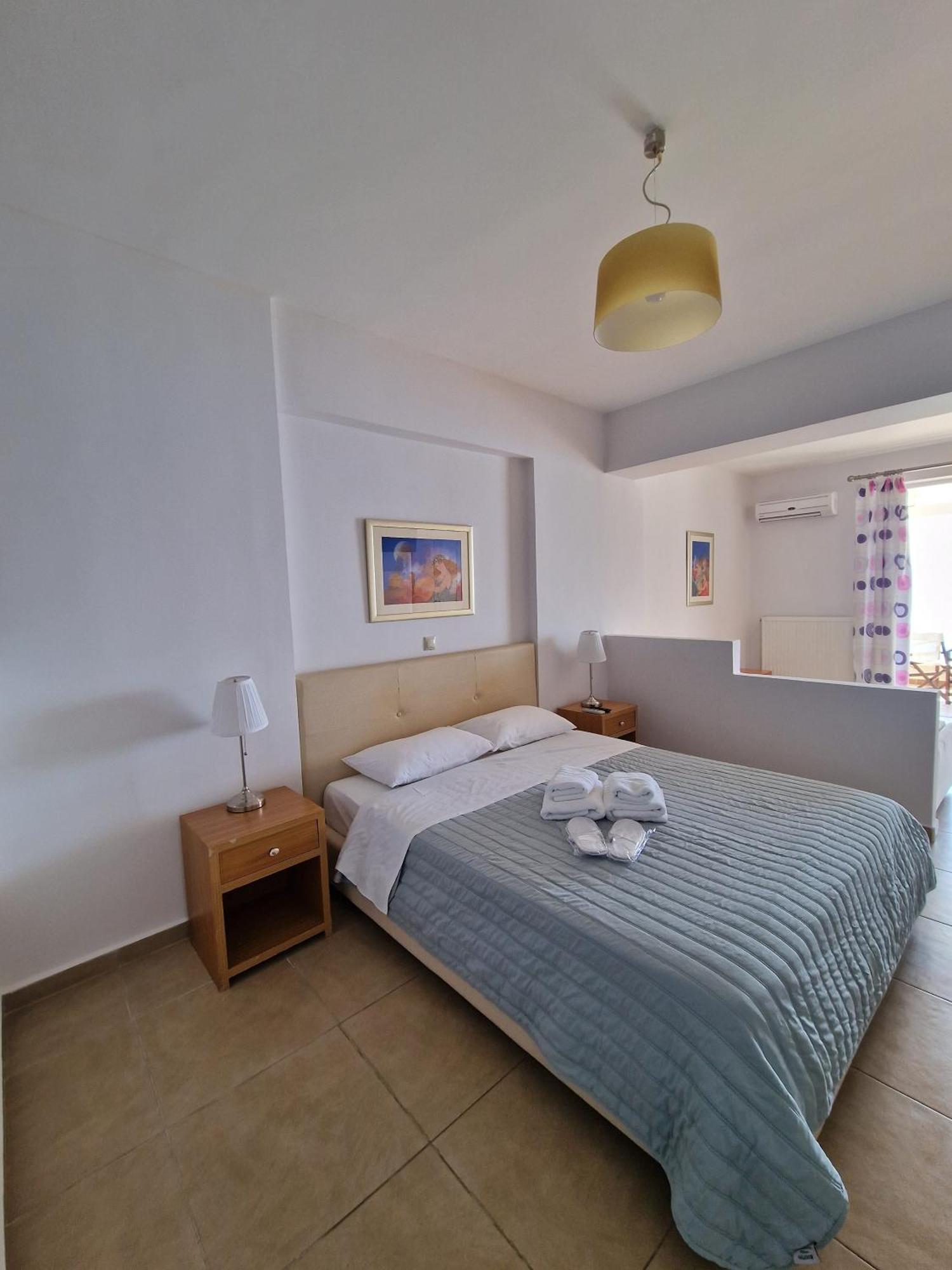 Porto Xronia Aparthotel Khronia ภายนอก รูปภาพ